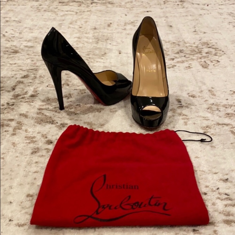 Christian Louboutin Bianca Pump Heels ❤️🖤